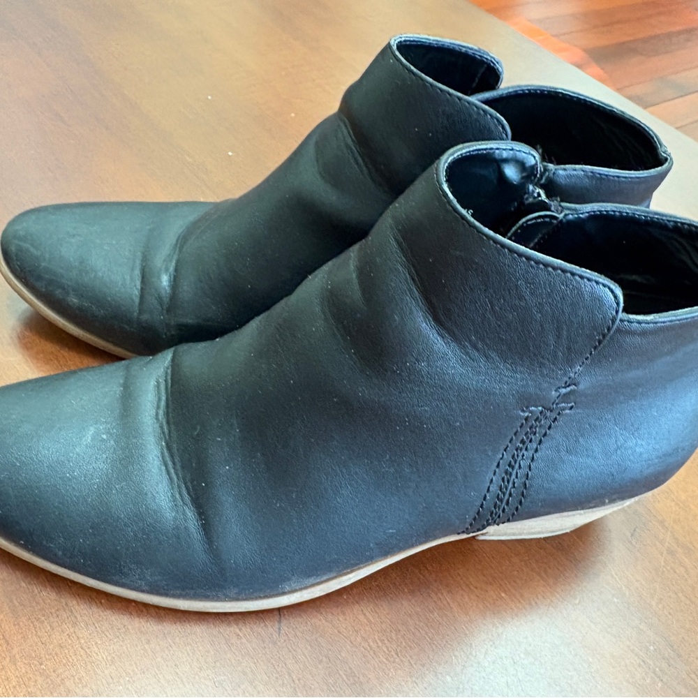 G.H. Bass & Co. Black Ankle Booties